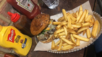 Joe's Burger House food