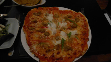 New Delhi Indian Palace Ricardo's Pizza food