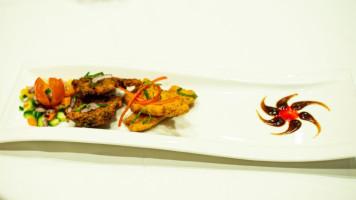 Monsoona Healthy Indian Cuisine food