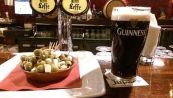 O'sheas Irish Pub food