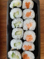 Sushi Sunakku food