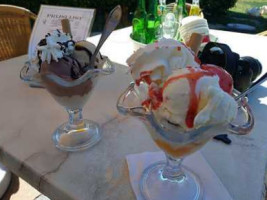 Schoonheuvel Ijsboerderij De food