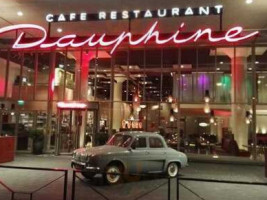 Cafe Dauphine outside
