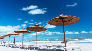 Bagno Waikiki Beach outside