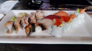 V-cafe And Sushi food