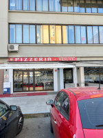 Pizzeria Vesuvio outside