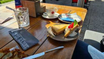 Café Rest. 'de Kajuit ' food