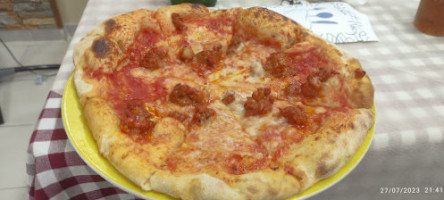 Pizzeria San Gennaro inside