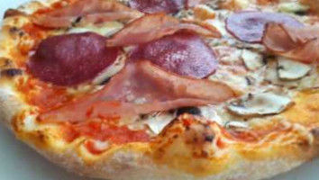 Pizzeria Rossini food