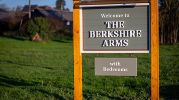 Berkshire Arms inside