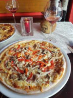 Casa Stromboli Pizzeria food