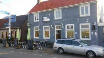 Cafe 't Veerhuis outside
