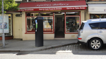 Squires Bakery outside