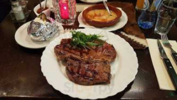La Vida Argentinian Steakhouse food