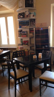 Bombonera Cafe' Di Orietta Zanella inside