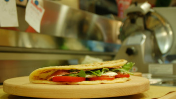 Piadineria Piadinando food