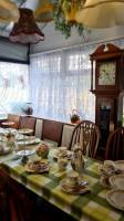 Cyril's Tea Room And Vintage Emporium food