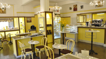 Demin Pasticceria Caffetteria food