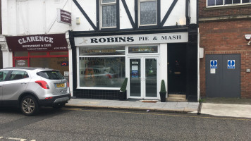 Robins Pie Mash food