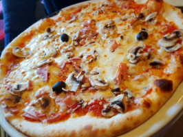 Azzurra's Pizza Express food