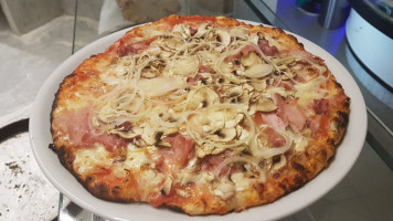 Il Mago Della Pizza Di Giugliano Cono food