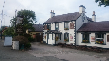 The Bull Inn outside