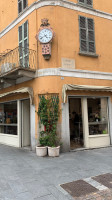 L'angolo Delle Ore Cafe inside