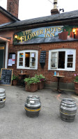 Flowerpots Brewery outside