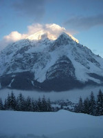 Rifugio Larin outside