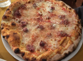 Nuova Pizzeria Bruna Di Acchiardi Bruno C food