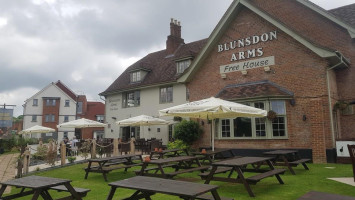 The Blunsdon Arms outside