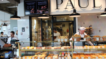 Paul Bakery inside