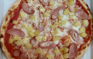 La Pizza Da Marlon food