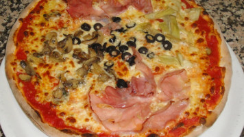Pizzeria Ar Colosseo food