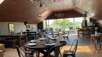Boathouse And Bistro food