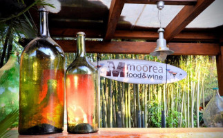 Moorea Food Wine outside