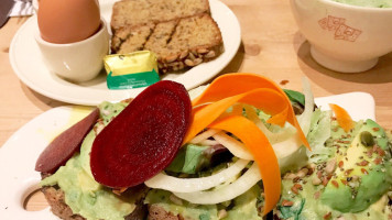 Le Pain Quotidien food