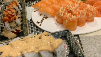 Sushi Amici Srls food