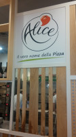 Alice Pizza food