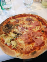 Pizzeria Vecchio Mulino food