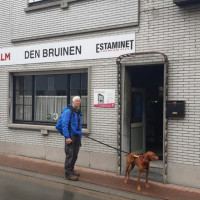Café Den Bruinen inside
