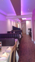 B Ten Balti inside