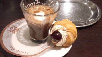 O' Baba Gran Pasticceria food