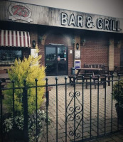 Ti's Grill outside