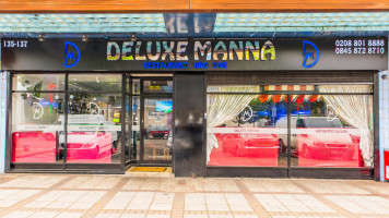 Deluxe Manna outside
