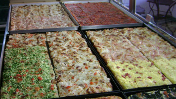 Pizzeria La Lucciola food
