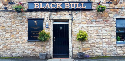 Black Bull Inn outside