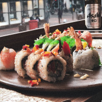 Sushi Me Rollin' food