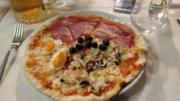 Trattoria-pizzeria Borgo Pio 92 food