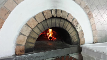 Pizzeria Il Pomodoro inside